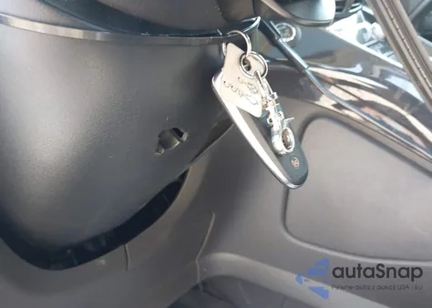 2014 Ford Escape Titanium z USA, uszkodzony, nr VIN 1FMCU9J90EUB04096